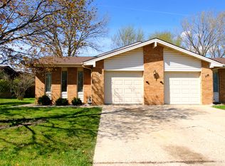 112 Beverly Ct, Streamwood, IL 60107