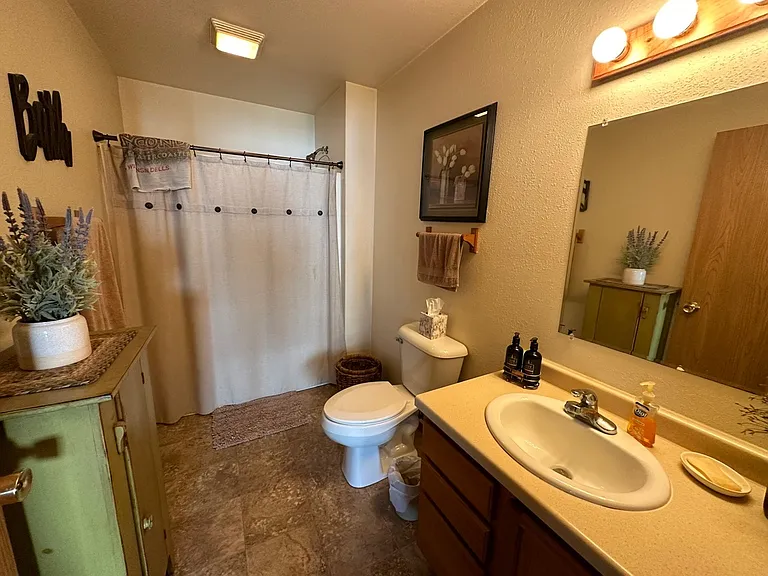 315 Crestview Ln #C — Photo 7