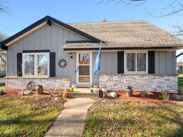 7335 South Lenox AVENUE, Oak Creek, WI 53154