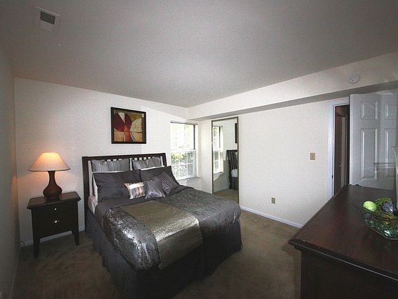 4th image of 1101 Olive Lake Dr APT H