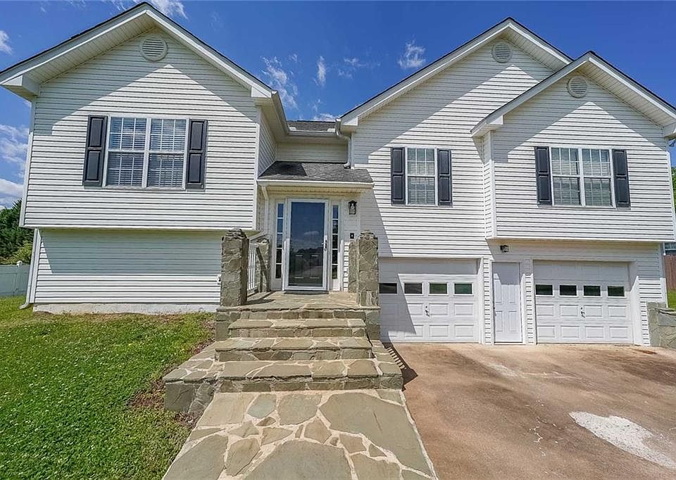 1st image of 14 Mulholland Pl