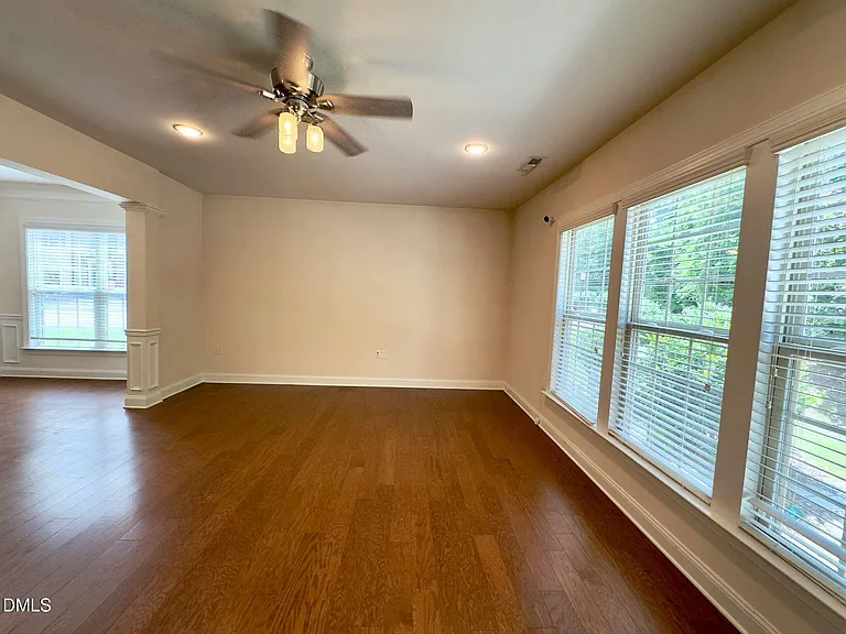 403 Daylin Dr — Photo 18