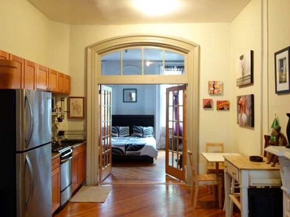 2nd image of 533 Franklin Ave APT 1A