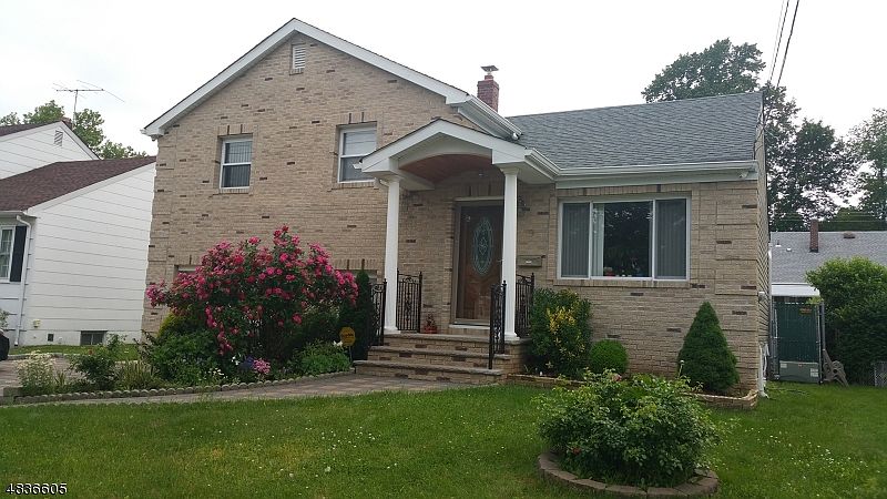 1st image of 9 Crestwood Ave
