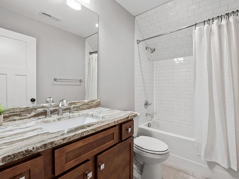 109 W Circle Ave — Photo 27