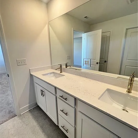 2720 Westgate Park Dr — Photo 16
