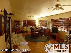 Living room side 1