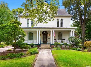 614 Washington St, Pekin, IL 61554