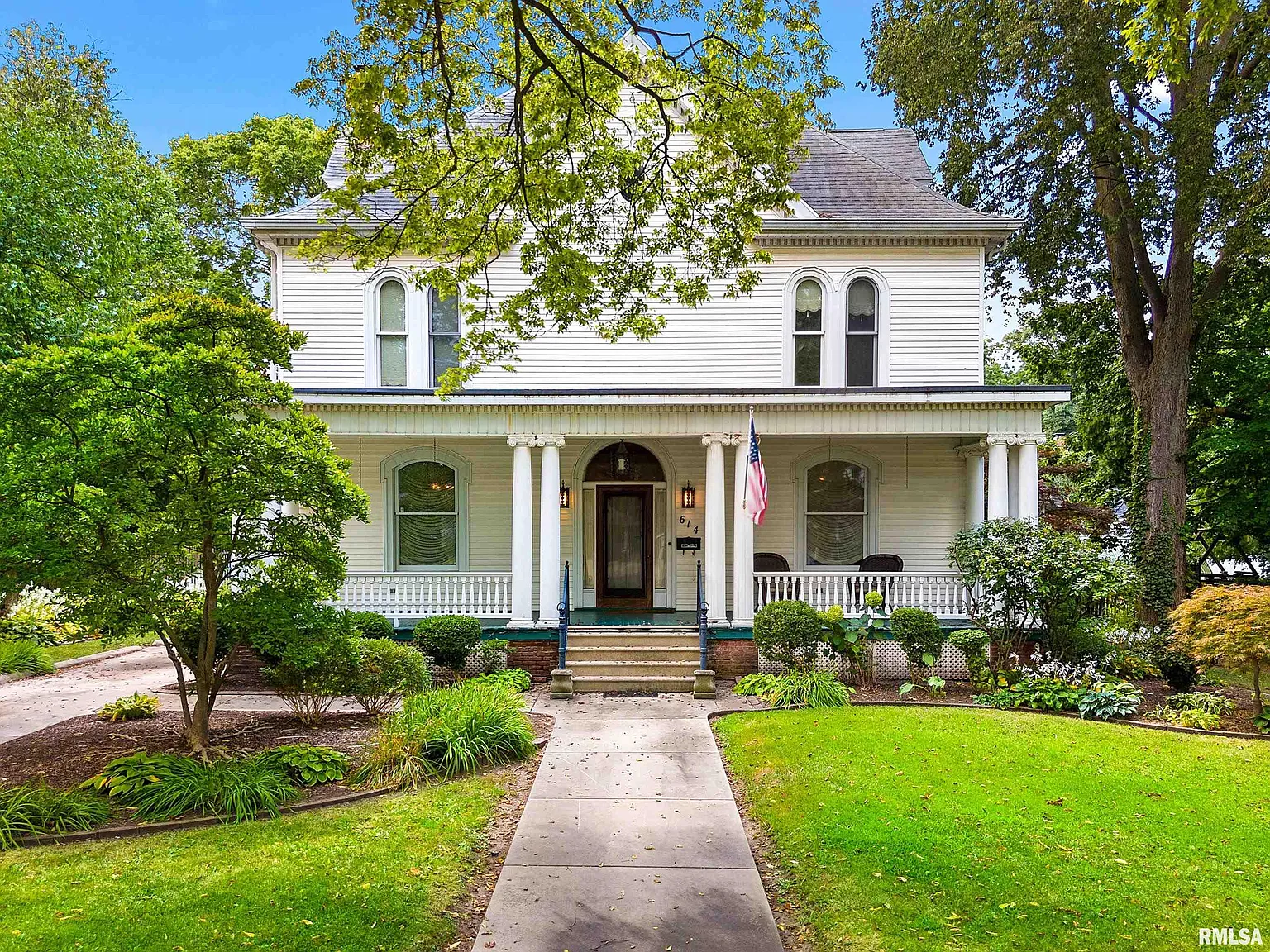 614 Washington St photo 1
