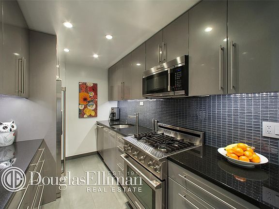 2nd image of 80 E End Ave APT 2F