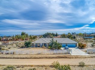 9925 Sierra Vista Rd, Phelan, CA 92371