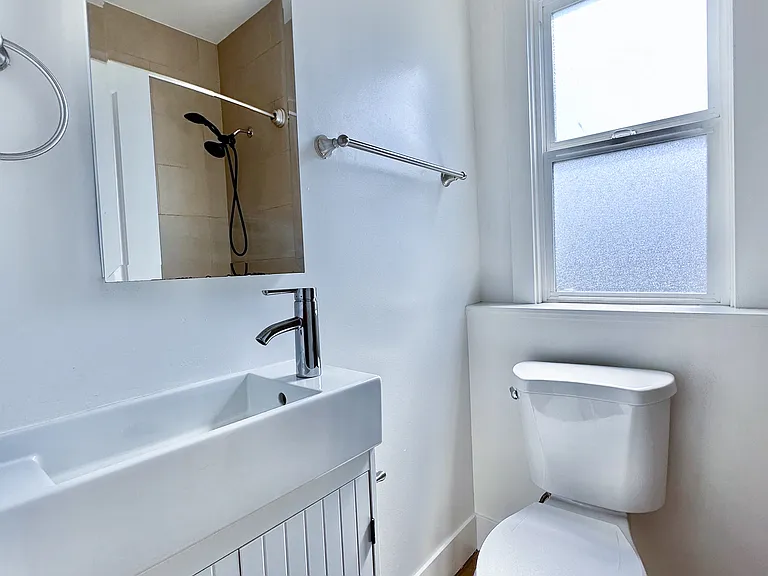 Anita Road Apartments — Photo 11