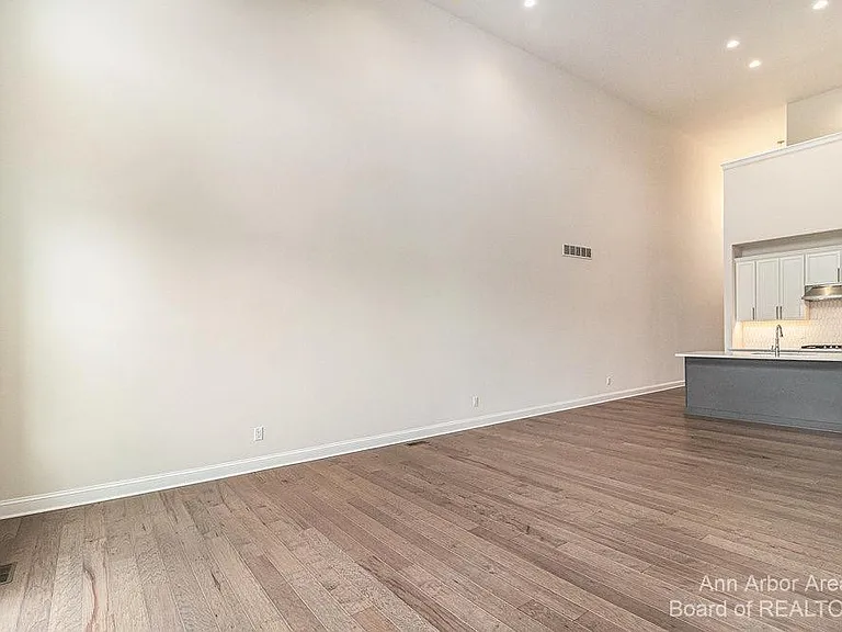 3343 Roseford Blvd — Photo 11