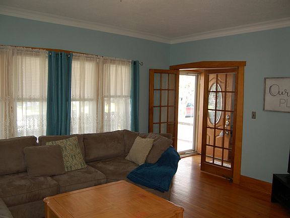 4th image of 1124 Hovey St SW