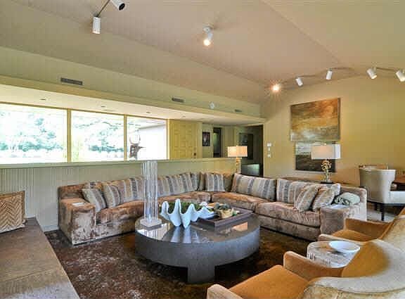 3rd image of 9345 Sunny Brook Ln