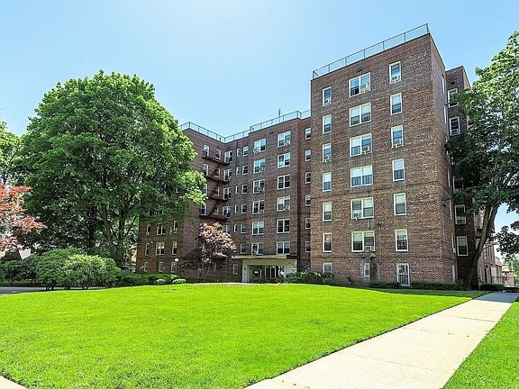5th image of 17860 Wexford Ter APT 2b
