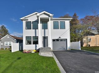 2775 Falcon St, East Meadow, NY 11554