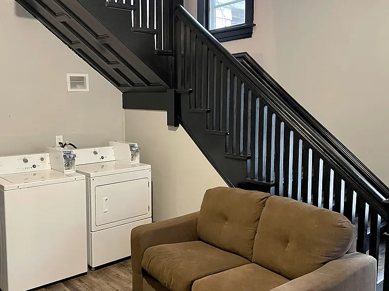 710 W Seerley Blvd — Photo 5
