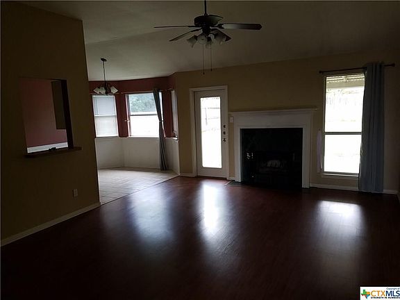 2nd image of 1618 Bent Oak Dr