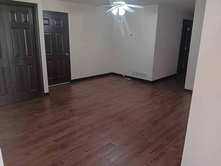 11510 N Main St #1 — Photo 9