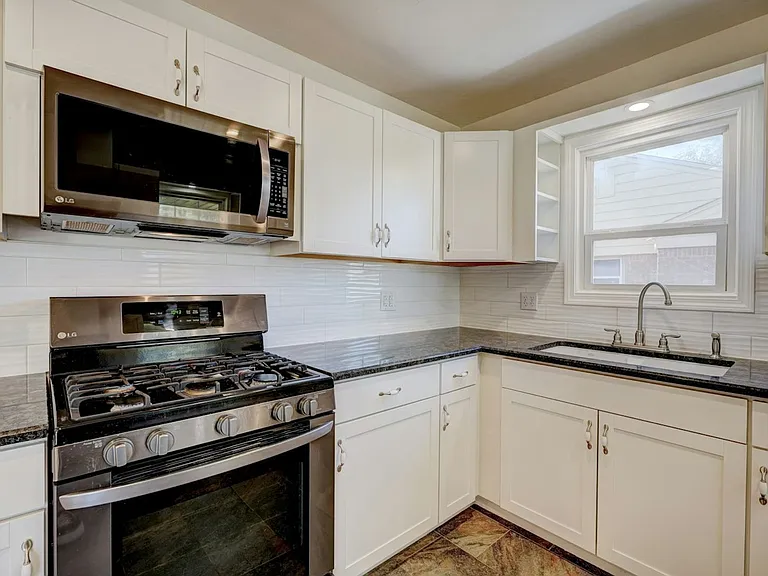3135 NW Grand Blvd — Photo 14