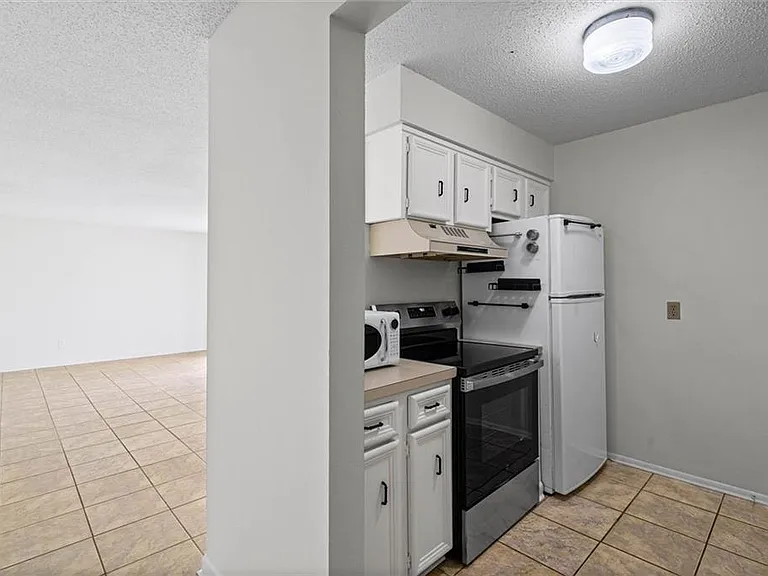 119 Riverbend Dr #119 — Photo 5