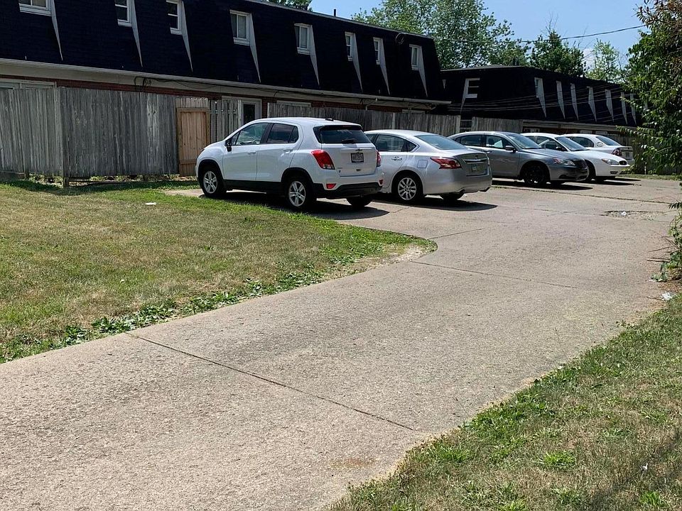 2nd image of 1113-1119 Arnelle Ct