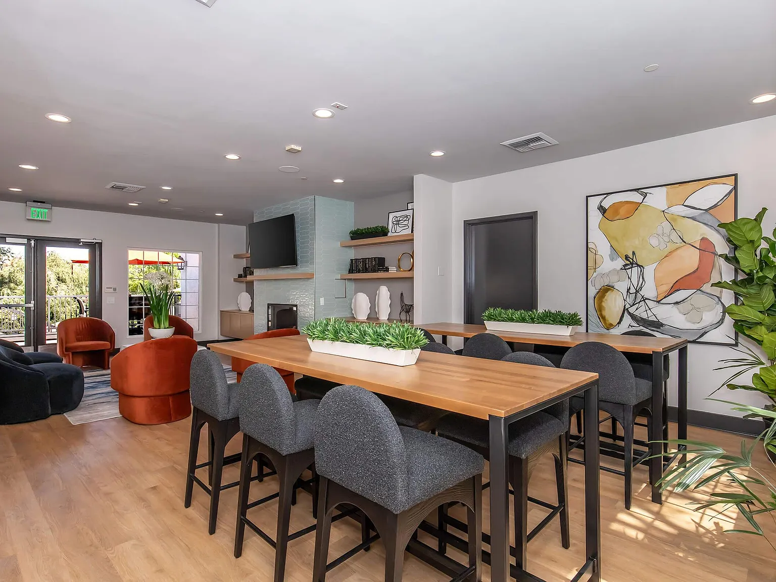 Sycamore Canyon Apartments — Photo 3