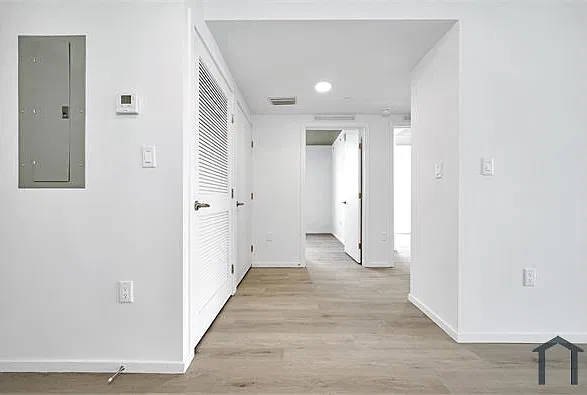 2 bed, 1000 sqft, $2,500 — Photo 4