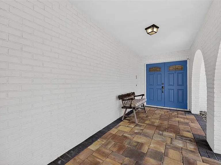 6305 Cottonwood Ln — Photo 7