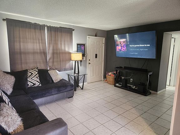 3rd image of 4467 Oak Terrace Drive #4467