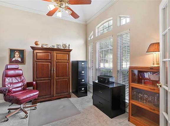 4th image of 416 High Meadow Ln