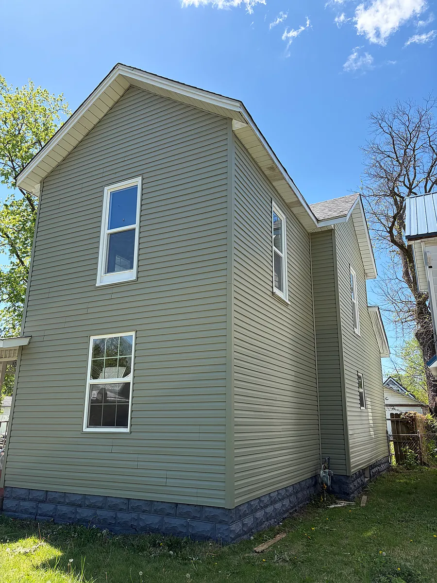 Building Photo - 205 N F St