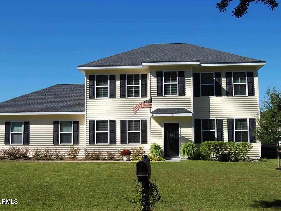 1st image of 4 Wintergreen Dr