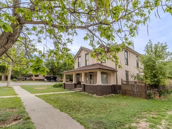 201 S 6th St, Hot Springs, SD 57747