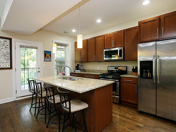 4th image of 5436 N Winthrop Ave APT 2N