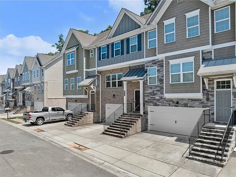 4202 Chatham Ridge Dr — Photo 4