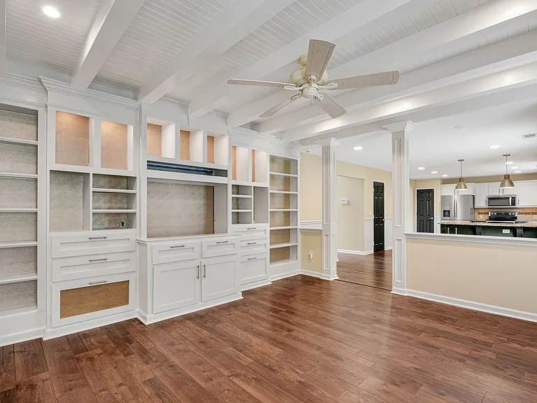 1735 Berry Ct — Photo 4