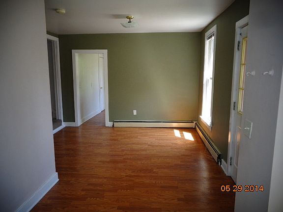 2nd image of 927 Wheeler St #2