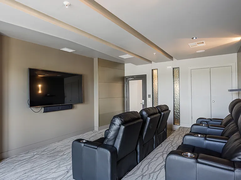 Latitude at Deerfield Crossing — Photo 24