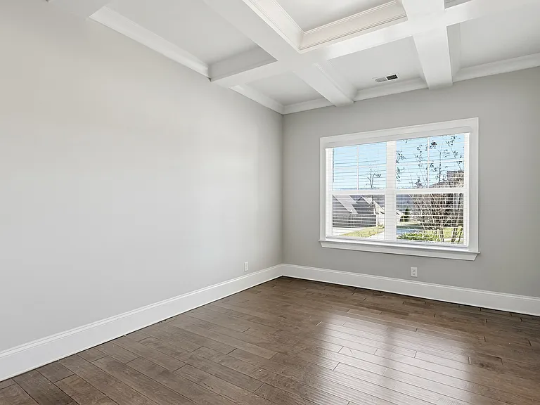 4582 Wellesley Dr — Photo 11