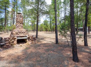 2147 Arrowhead Trl, Overgaard, AZ 85933