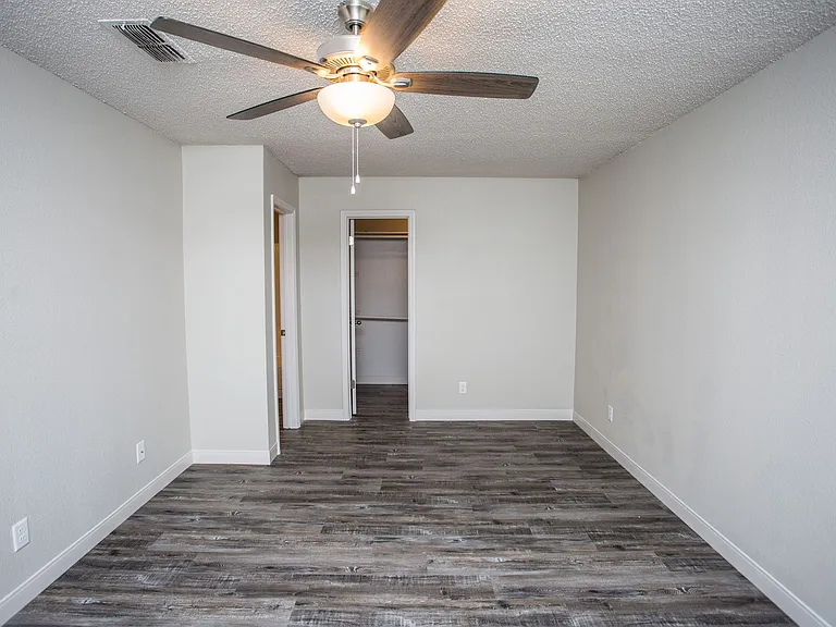 Saddlewood Apartments — Photo 73