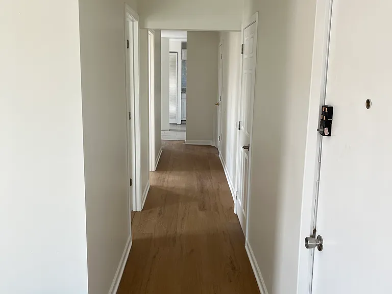 471 W 26th St #3 — Photo 13