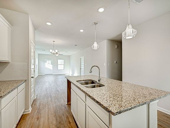 Sample floor plan photo used for illustrative purposes only. Upgrades, selections options, and colo