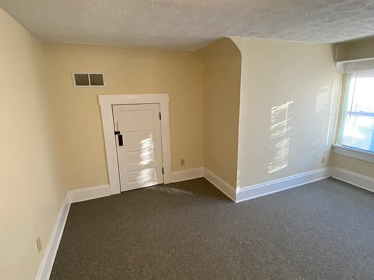 38 E 12th Ave #1 — Photo 17