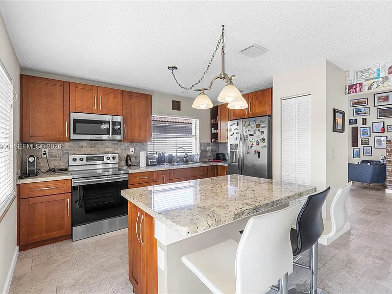 12614 NW 12th Ct — Photo 3