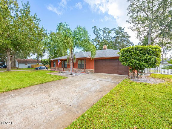 4th image of 961 Tall Pine Dr