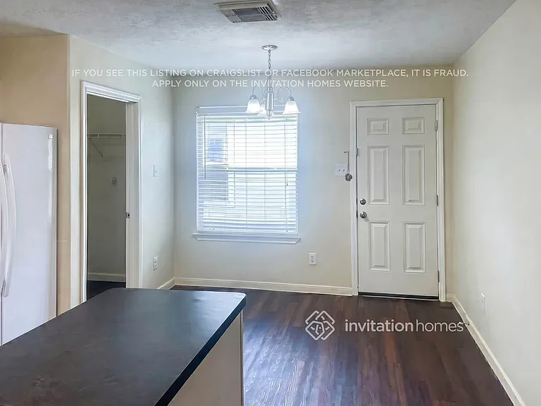8567 Chaletford Dr — Photo 3