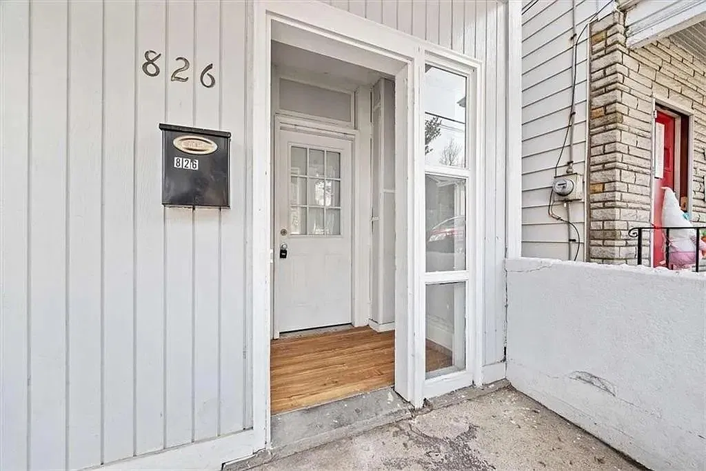 826 Excelsior Street - 2 — Photo 2